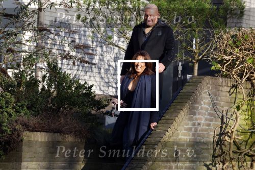 Mijdrecht 10 januari 2022
Rachel hazes en Klaas Otto vertrekken bij het huis van Rachel