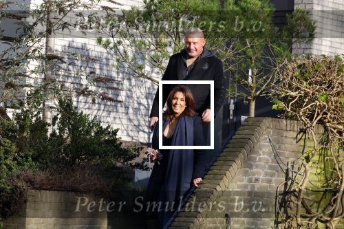 Mijdrecht 10 januari 2022
Rachel hazes en Klaas Otto vertrekken bij het huis van Rachel