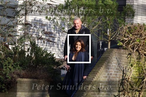 Mijdrecht 10 januari 2022
Rachel hazes en Klaas Otto vertrekken bij het huis van Rachel