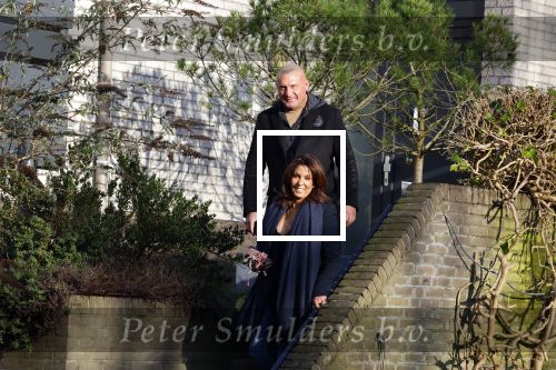 Mijdrecht 10 januari 2022
Rachel hazes en Klaas Otto vertrekken bij het huis van Rachel
