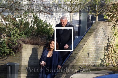 Mijdrecht 10 januari 2022
Rachel hazes en Klaas Otto vertrekken bij het huis van Rachel