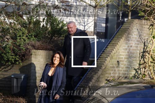 Mijdrecht 10 januari 2022
Rachel hazes en Klaas Otto vertrekken bij het huis van Rachel