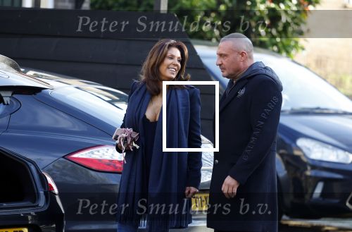 Mijdrecht 10 januari 2022
Rachel hazes en Klaas Otto vertrekken bij het huis van Rachel