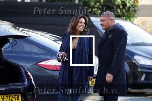 Mijdrecht 10 januari 2022
Rachel hazes en Klaas Otto vertrekken bij het huis van Rachel