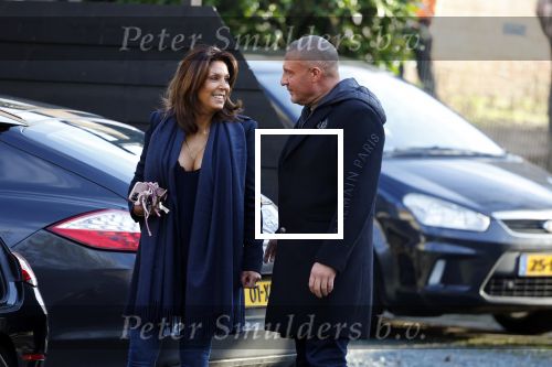 Mijdrecht 10 januari 2022
Rachel hazes en Klaas Otto vertrekken bij het huis van Rachel