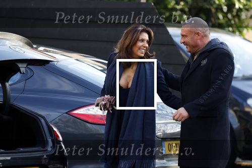 Mijdrecht 10 januari 2022
Rachel hazes en Klaas Otto vertrekken bij het huis van Rachel