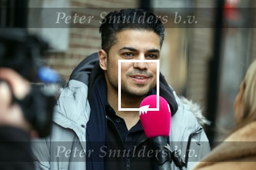 Amsterdam 19 januari 2022
Cabaretiers Bert Visscher en Jochem Myer tijdens de landelijke protestactie Kapsalon Theater in de Kleine Komedie. De cultuursector komt in actie tegen de coronamaatregelen. Tientallen theaters in heel Nederland  zijn omgebouwd tot een kapsalon. Rayen Panday