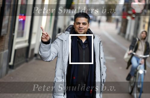 Amsterdam 19 januari 2022
Cabaretiers Bert Visscher en Jochem Myer tijdens de landelijke protestactie Kapsalon Theater in de Kleine Komedie. De cultuursector komt in actie tegen de coronamaatregelen. Tientallen theaters in heel Nederland  zijn omgebouwd tot een kapsalon. Rayen Panday