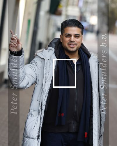Amsterdam 19 januari 2022
Cabaretiers Bert Visscher en Jochem Myer tijdens de landelijke protestactie Kapsalon Theater in de Kleine Komedie. De cultuursector komt in actie tegen de coronamaatregelen. Tientallen theaters in heel Nederland  zijn omgebouwd tot een kapsalon. Rayen Panday