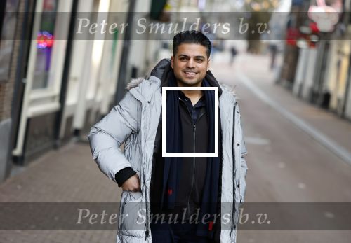 Amsterdam 19 januari 2022
Cabaretiers Bert Visscher en Jochem Myer tijdens de landelijke protestactie Kapsalon Theater in de Kleine Komedie. De cultuursector komt in actie tegen de coronamaatregelen. Tientallen theaters in heel Nederland  zijn omgebouwd tot een kapsalon. Rayen Panday