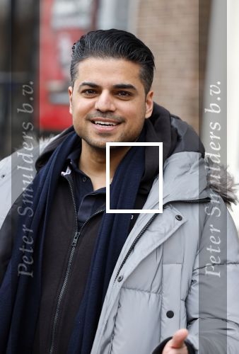 Amsterdam 19 januari 2022
Cabaretiers Bert Visscher en Jochem Myer tijdens de landelijke protestactie Kapsalon Theater in de Kleine Komedie. De cultuursector komt in actie tegen de coronamaatregelen. Tientallen theaters in heel Nederland  zijn omgebouwd tot een kapsalon. Rayen Panday
