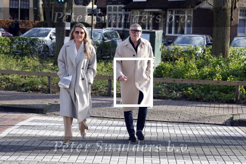 Laren 7 februari 2022
Rene v d Gijp en zijn vrouw Minouche op weg naar de boekpresentatie van Willibrord Frequin.