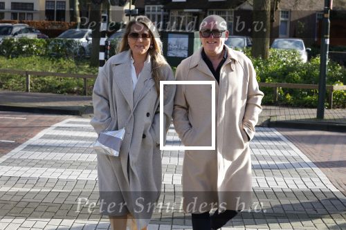 Laren 7 februari 2022
Rene v d Gijp en zijn vrouw Minouche op weg naar de boekpresentatie van Willibrord Frequin.