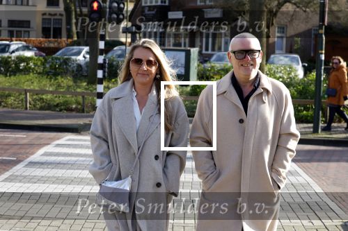 Laren 7 februari 2022
Rene v d Gijp en zijn vrouw Minouche op weg naar de boekpresentatie van Willibrord Frequin.