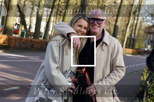 Laren 7 februari 2022
Rene v d Gijp en zijn vrouw Minouche op weg naar de boekpresentatie van Willibrord Frequin.