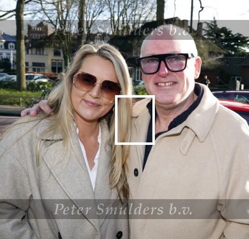 Laren 7 februari 2022
Rene v d Gijp en zijn vrouw Minouche op weg naar de boekpresentatie van Willibrord Frequin.