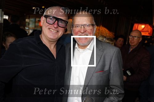 Laren 7 februari 2022
Boekpresentatie van Willibrord Frequin in het bonte paard. Rene v d Gijp reikte het eerste exemplaar uit . Fons de Poel is de schrijver. Rene en Willy v d Kerkhof