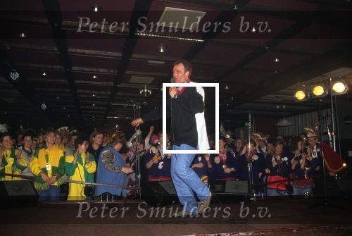 6 Februari 1995 Rene v Gijp optredend met het karnavalsliedje \