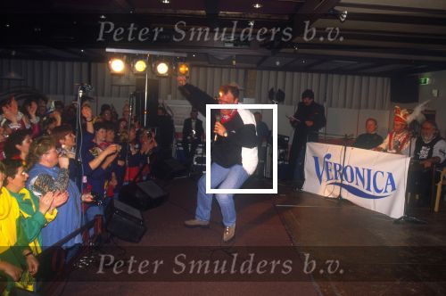6 Februari 1995 Rene v Gijp optredend met het karnavalsliedje \