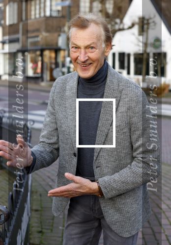 Laren 7 februari 2022
Boekpresentatie van Willibrord Frequin in het bonte paard. Rene v d Gijp reikte het eerste exemplaar uit . Riny v d Lee