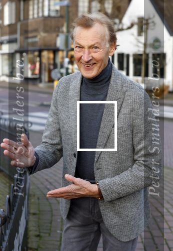 Laren 7 februari 2022
Boekpresentatie van Willibrord Frequin in het bonte paard. Rene v d Gijp reikte het eerste exemplaar uit . Riny v d Lee