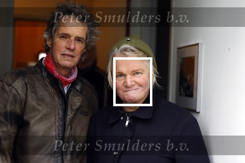 Den Haag 4 februari 2022
Rob en Ferdi Bolland worden geeerd met een plakaat op de muur van een huis met een tekst van 1 van hun liedjes daarop. Het hangt in de straat waar Rob Bolland woont.