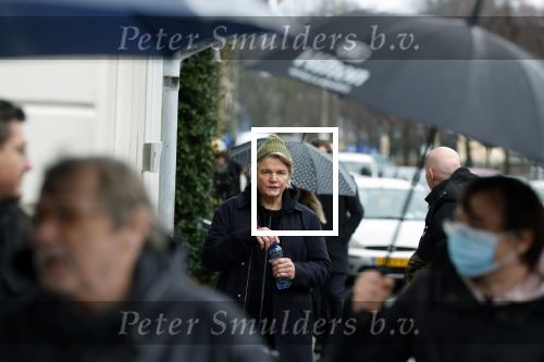 Den Haag 4 februari 2022
Rob en Ferdi Bolland worden geeerd met een plakaat op de muur van een huis met een tekst van 1 van hun liedjes daarop. Het hangt in de straat waar Rob Bolland woont.