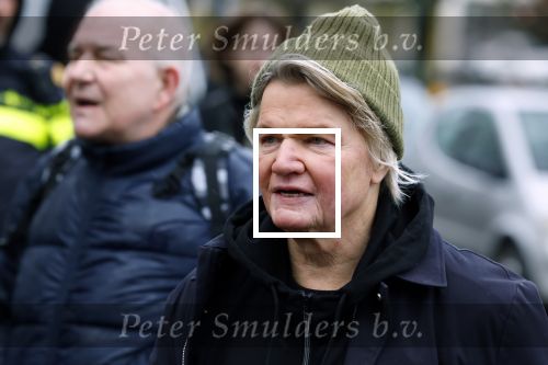 Den Haag 4 februari 2022
Rob en Ferdi Bolland worden geeerd met een plakaat op de muur van een huis met een tekst van 1 van hun liedjes daarop. Het hangt in de straat waar Rob Bolland woont.