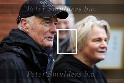 Den Haag 4 februari 2022
Rob en Ferdi Bolland worden geeerd met een plakaat op de muur van een huis met een tekst van 1 van hun liedjes daarop. Het hangt in de straat waar Rob Bolland woont.