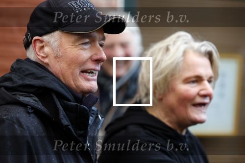 Den Haag 4 februari 2022
Rob en Ferdi Bolland worden geeerd met een plakaat op de muur van een huis met een tekst van 1 van hun liedjes daarop. Het hangt in de straat waar Rob Bolland woont.