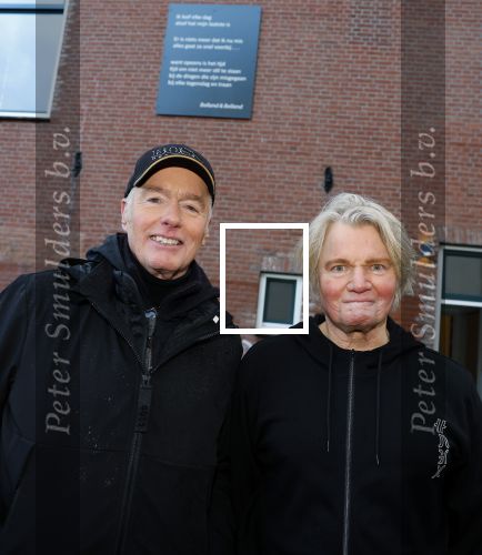 Den Haag 4 februari 2022
Rob en Ferdi Bolland worden geeerd met een plakaat op de muur van een huis met een tekst van 1 van hun liedjes daarop. Het hangt in de straat waar Rob Bolland woont.