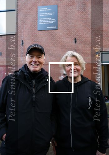 Den Haag 4 februari 2022
Rob en Ferdi Bolland worden geeerd met een plakaat op de muur van een huis met een tekst van 1 van hun liedjes daarop. Het hangt in de straat waar Rob Bolland woont.