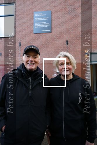 Den Haag 4 februari 2022
Rob en Ferdi Bolland worden geeerd met een plakaat op de muur van een huis met een tekst van 1 van hun liedjes daarop. Het hangt in de straat waar Rob Bolland woont.