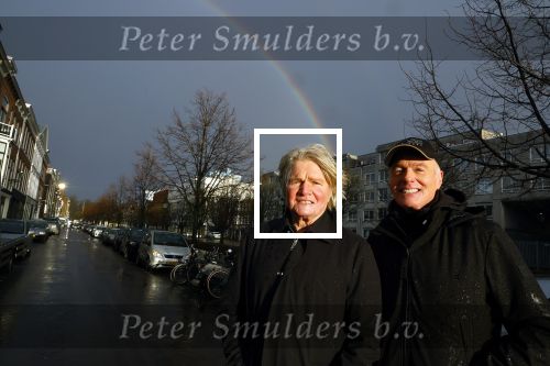 Den Haag 4 februari 2022
Rob en Ferdi Bolland worden geeerd met een plakaat op de muur van een huis met een tekst van 1 van hun liedjes daarop. Het hangt in de straat waar Rob Bolland woont.