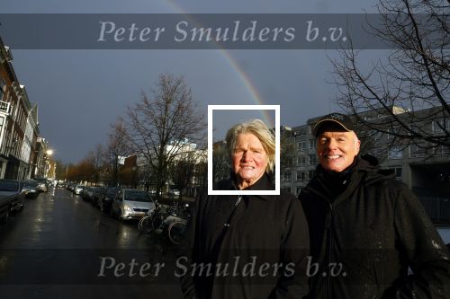Den Haag 4 februari 2022
Rob en Ferdi Bolland worden geeerd met een plakaat op de muur van een huis met een tekst van 1 van hun liedjes daarop. Het hangt in de straat waar Rob Bolland woont.