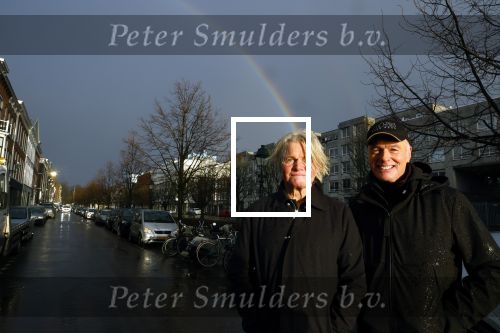 Den Haag 4 februari 2022
Rob en Ferdi Bolland worden geeerd met een plakaat op de muur van een huis met een tekst van 1 van hun liedjes daarop. Het hangt in de straat waar Rob Bolland woont.