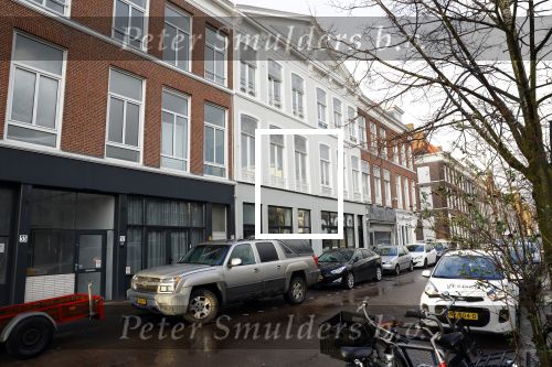 Den Haag 4 februari 2022
Rob en Ferdi Bolland worden geeerd met een plakaat op de muur van een huis met een tekst van 1 van hun liedjes daarop. Het hangt in de straat waar Rob Bolland woont.