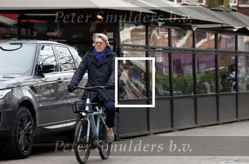 Amsterdam 10 februari 2022
Robert Kranenborg op zijn electrische van moof fiets in Amsterdam zuid