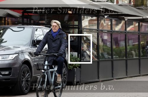 Amsterdam 10 februari 2022
Robert Kranenborg op zijn electrische van moof fiets in Amsterdam zuid