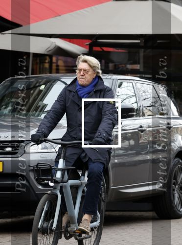Amsterdam 10 februari 2022
Robert Kranenborg op zijn electrische van moof fiets in Amsterdam zuid