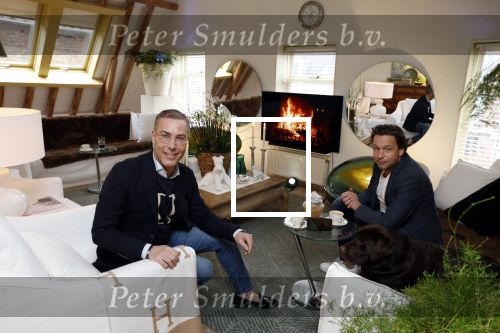 Leeuwarden 9 februari 2022
Rogier Smit in zijn nieuwe huis met zijn hond brownie. 
Matthijs Albers interviewt hem