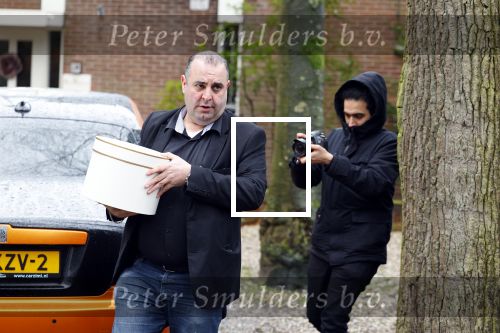 Lage Vuursche 31 januari 2022
Johan Vlemmix (Bloemen ) en Salar Azimi ( Kaviaar ter waarde van 100.000euro) brengen kado naar prinses Beatrix op kasteel Drackensteyn vanwege haar 84e verjaardag