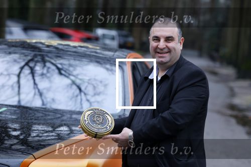 Lage Vuursche 31 januari 2022
Johan Vlemmix (Bloemen ) en Salar Azimi ( Kaviaar ter waarde van 100.000euro) brengen kado naar prinses Beatrix op kasteel Drackensteyn vanwege haar 84e verjaardag