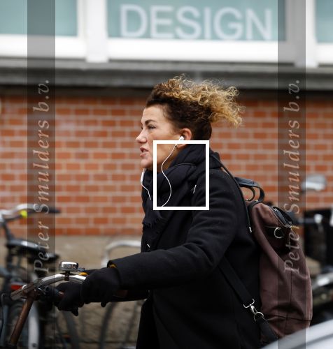Amsterdam 29 januari 2022
Tatum Dagelet op de fiets in Amsterdam zuid
