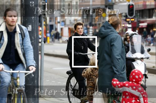 Amsterdam 29 januari 2022
Tatum Dagelet op de fiets in Amsterdam zuid