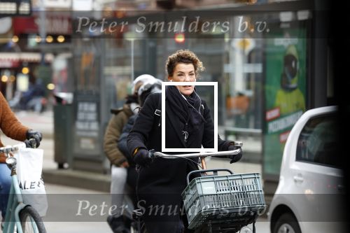Amsterdam 29 januari 2022
Tatum Dagelet op de fiets in Amsterdam zuid