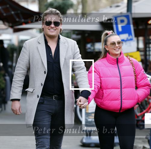 Amsterdam 30 januari 2022
Thomas Berge en zijn vriendin Elianne Zweipfenning in Amsterdam zuid.