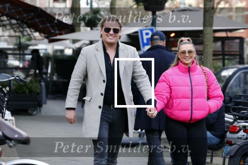 Amsterdam 30 januari 2022
Thomas Berge en zijn vriendin Elianne Zweipfenning in Amsterdam zuid.