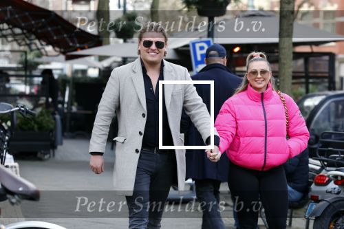 Amsterdam 30 januari 2022
Thomas Berge en zijn vriendin Elianne Zweipfenning in Amsterdam zuid.