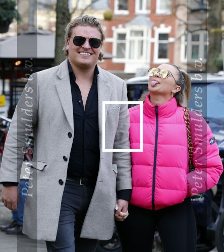 Amsterdam 30 januari 2022
Thomas Berge en zijn vriendin Elianne Zweipfenning in Amsterdam zuid.
